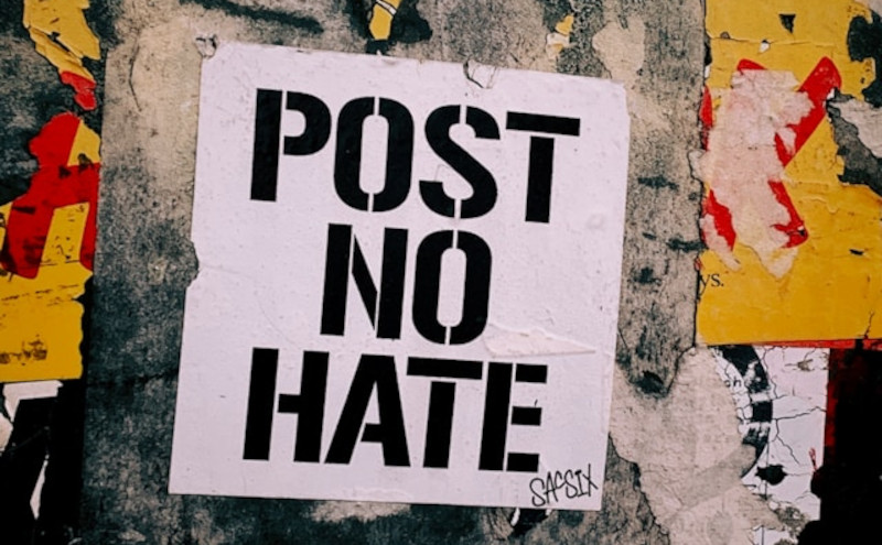 Post No Hate Grafitti